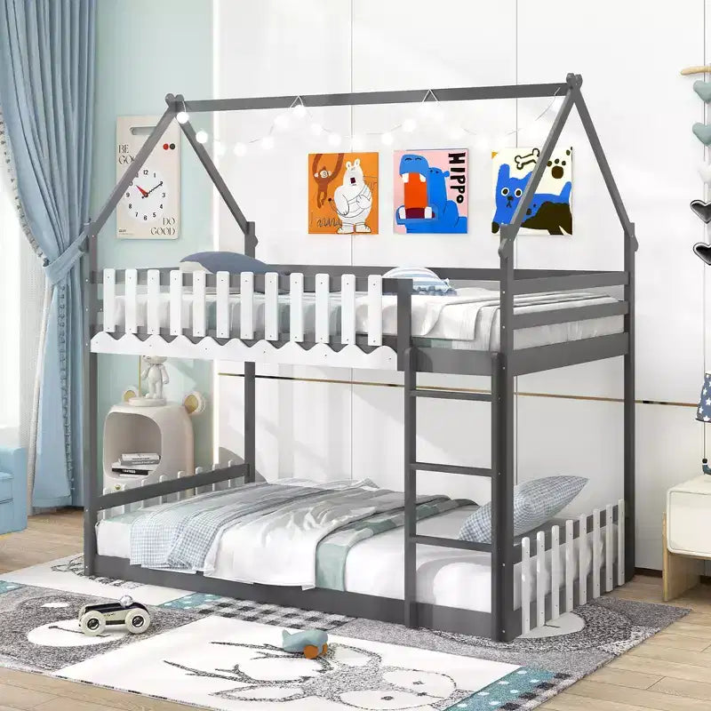 Lit superposé jumeau sur jumeau avec clôture et échelle, lit superposé au sol en bois massif pour enfants, gris