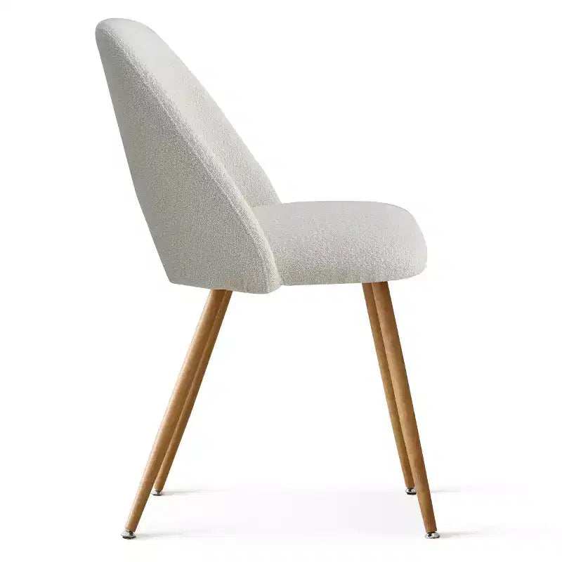 Chaise de salle à manger tapissée de tissu