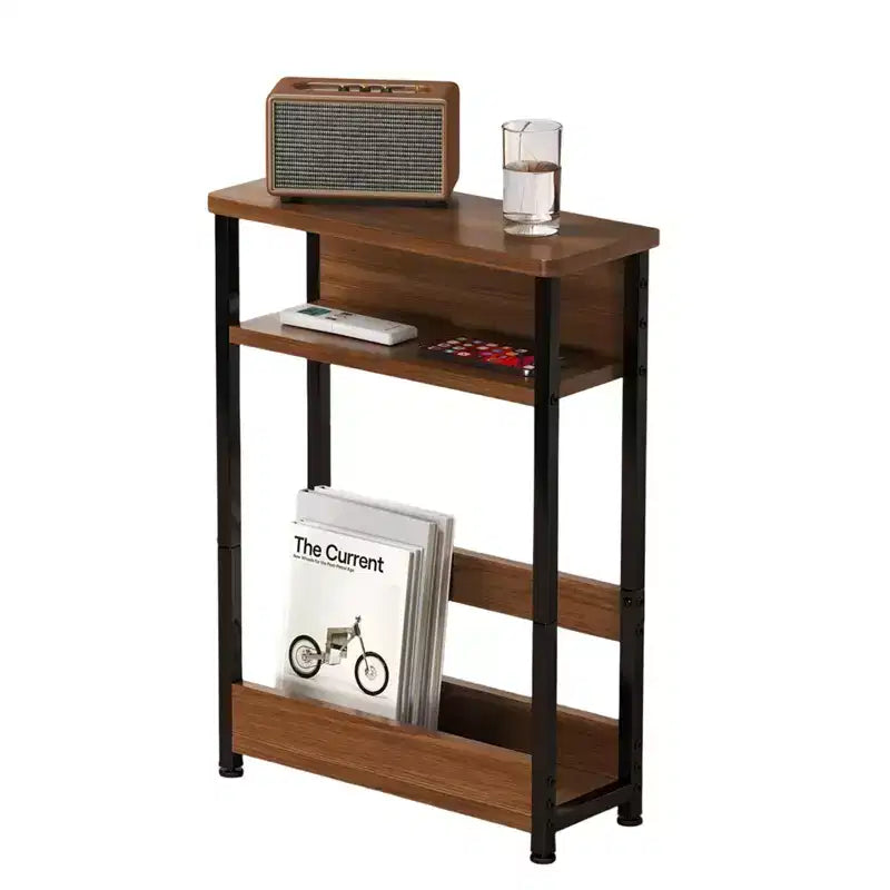 Table d'appoint industrielle étroite à 3 niveaux – Table de bout peu encombrante avec étagères de rangement et porte-revues pour salon ou chambre à coucher